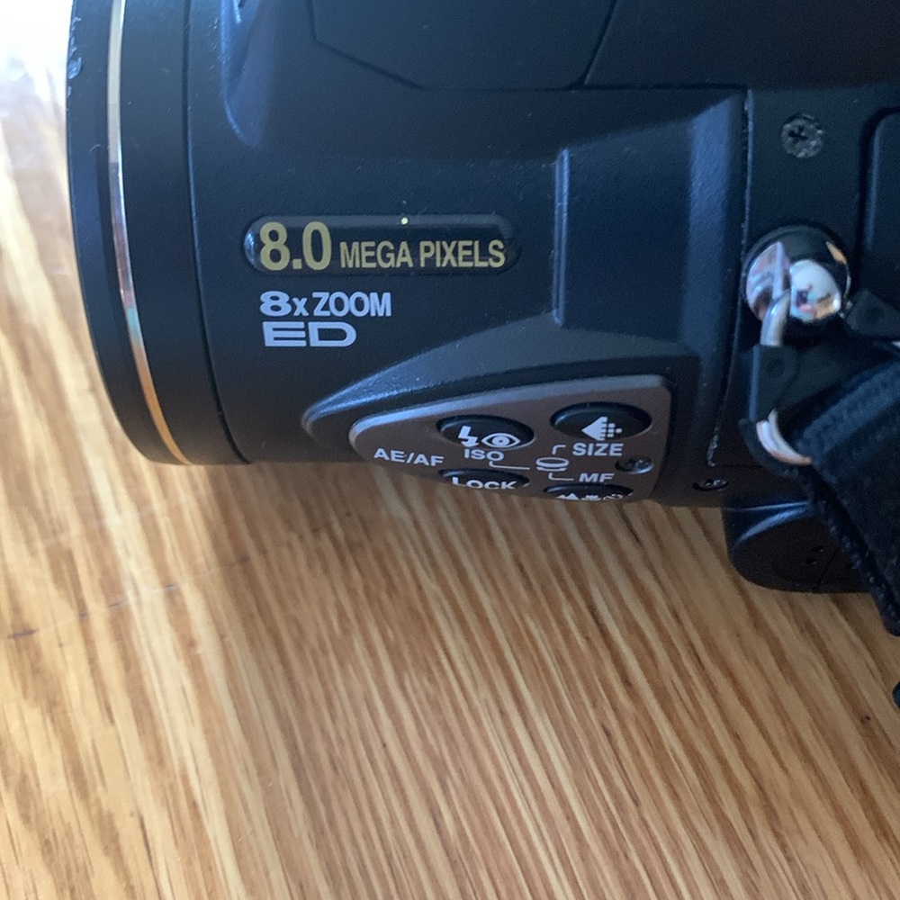 Nikon Camera - Picture 3 of 13